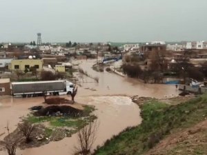 Kızıltepe’de Mahalleler Su Altında Kaldı