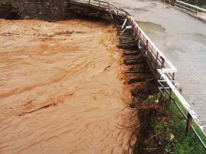 Maden İlçesindeki Köprü Ulaşıma Kapatıldı