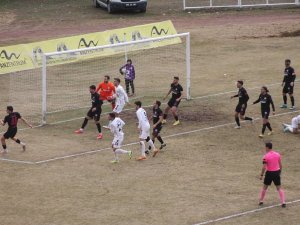 Bayburtspor 10 Kişi Kalan Isparta’ya 1-0 Yenildi