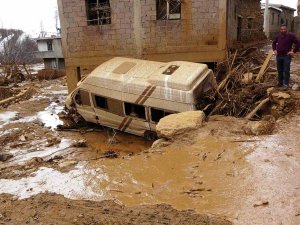 Bitlis’teki Sel Baskını Sonrası Zarar Tespit Çalışmaları Tamamlandı