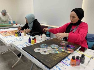 Beykozlu Ev Kadınları “Sıfır Atık” İçin Tablolar Üretiyor