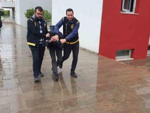 3 Cep Telefonu Çalan Zanlı Tutuklandı