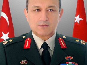 Milli Savunma Bakanı Akar’ın Özel Kalem Müdürü Tuğgeneral Remzi Albasan, 40 Seneyi Aşkın Süredir Giydiği Üniformasını Çıkarttı