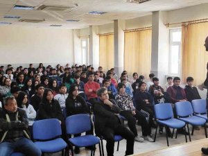 Mersin’deki Okullarda Terör Konusundaki Bilgilendirme Çalışmaları Sürüyor