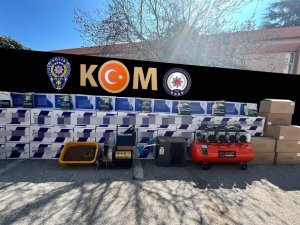 Kocaeli’de 9 Adrese Polis Operasyonu: Milyonlarca Makaron Ele Geçirildi