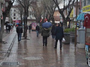 Eskişehir Güne Yağmurla Uyandı