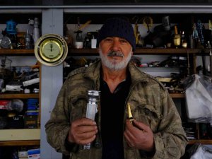 Antikacılarda Da Düdük Ve El Fenerine Rağbet Arttı