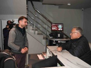 Başkan Büyükkılıç, "Önce İnsan Der, Bağrımıza Basarız"