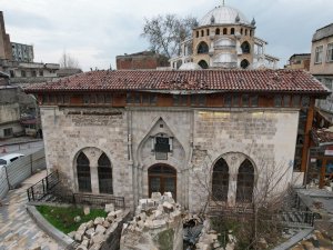 319 Yıllık Caminin Vefalı Kuşları Camiyi Terk Etmiyor