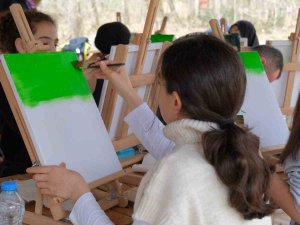 Depremzede Minikler Ormanya’da Moral Buldu