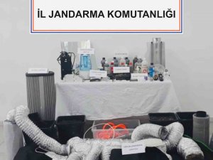 Evde Uyuşturucu İmalatına Jandarma Operasyonu
