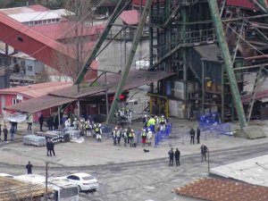 Maden Ocağında Kömür Tozu Yangını Çıktı Çalışmalar Durdu