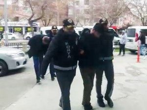 İ̇ş Yerinden Para Ve Araç Gasp Eden Şüpheliler Tutuklandı