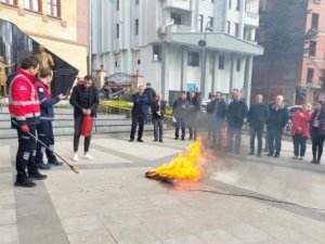 Biga’da Kaymakamlık Personeline Yangın Eğitimi Verildi