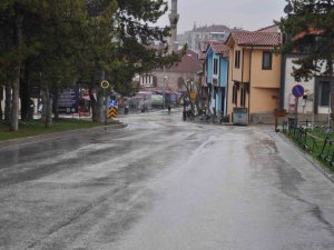 Yağmur Odunpazarı’nda Adeta Sele Dönüştü