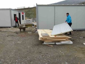 Konteyner Kente Hayırseverlerden Destek