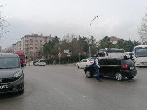Gebze’de Otomobil İle Hafif Ticari Araç Çarpıştı: 1 Yaralı
