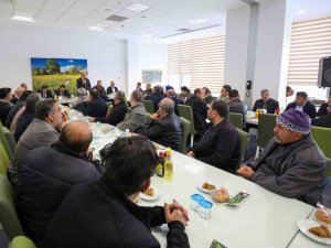 Başkan Kavuş Eyt İle Emekli Olan Personelle Vedalaştı