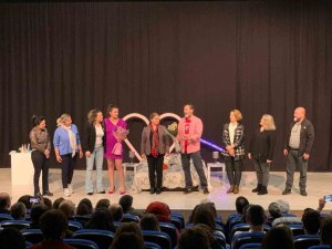 Geliri Depremzede Öğrencilere Bağışlandı