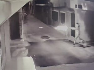 Dövmek İçin Toplanmışlardı, Pompalıyla Aralarına Daldı: 1’i Ağır, 7 Yaralı