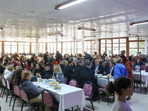 Başkan Atabay, Depremzedeler İçin Düzenlenen Dostluk Ve Dayanışma Yemeğine Katıldı