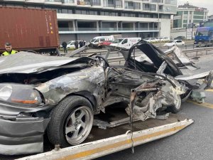 Beylikdüzü’nde Feci Kaza: 2 Ölü, 1 Ağır Yaralı
