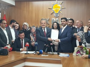 Ak Parti’de 2 Günde 19 Aday Adayı Başvuru Yaptı