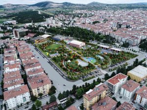 Başkan Aşgın, Millet Bahçesi İnşaatında İncelemelerde Bulundu