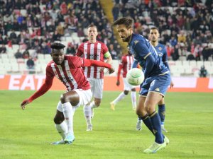 Uefa Avrupa Konferans Ligi: Sivasspor: 0 - Fiorentina: 0 (Maç Devam Ediyor)