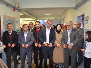 Gazi Emet İ̇lkokulu’nda Sıfır Atık Kütüphanesi Ve Matematik Koridoru Açıldı