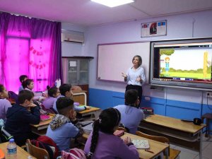 Kansere Yakalanan Öğretmen Öğrencilerini Bırakmadı