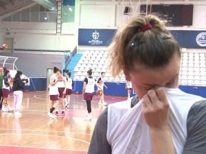 Başarılı Basketbolcu Hatay’dan Bahsederken Gözyaşlarını Tutamadı: "Hatay Bizim İçin Çok Farklıydı"