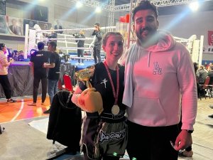 Kayserili Milli Sporcu Depremzedeler İçin Ringe Çıktı