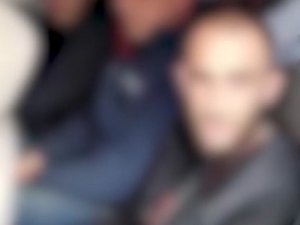 Şüphe Üzerine Durdurulan Araçtan 8 Düzensiz Göçmen Çıktı