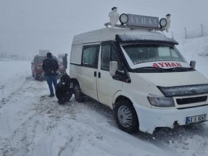 Kütahya’da Domaniç Dağ Yolu Kara Teslim