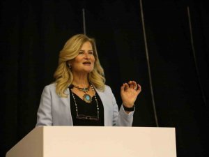 Avrasya Üniversitesi’nin Yeni Rektörü Prof. Dr. Füsun Terzioğlu Oldu