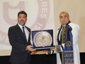 Adü’nün Yeni Rektörü Prof. Dr. Kent Göreve Başladı