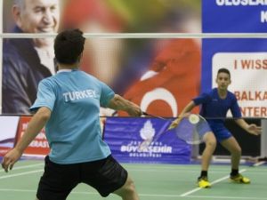 Badmıntonda Raketler Rekor İçin Kalkacak