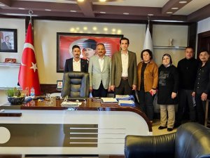 Kaymakam Topsakaloğlu’dan Deprem Mesaisi Harcayan Personele Plaket