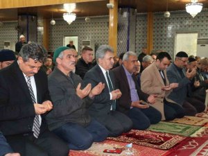 Siirt’te Çanakkale Ve Deprem Şehitleri Dualarla Anıldı