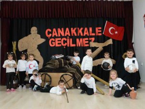 Minik Öğrencileri “Çanakkale Geçilmez” Dedi