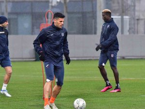 Başakşehir, Karagümrük Maçı Hazırlıklarına Başladı