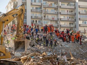 İ̇zmirli Depremzedeleri Sevindiren Karar