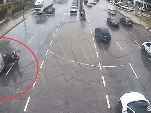 Işık İhlali Yapan Araca Motosiklet Hızla Çarptı: 1 Yaralı