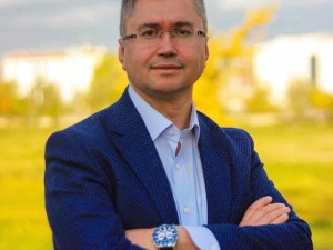 Öğretim Görevlisinden Anlamlı Bağış