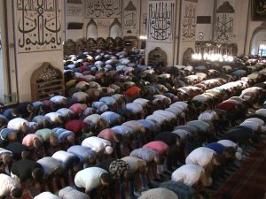 Bursa’da Hatimle Teravih Namazı Kılınacak Camiler Belli Oldu.