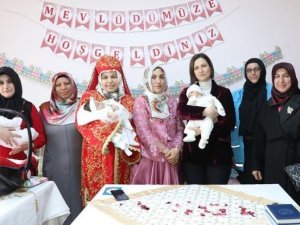 Neziha Çelik, Depremzede Aileleri Yalnız Bırakmıyor