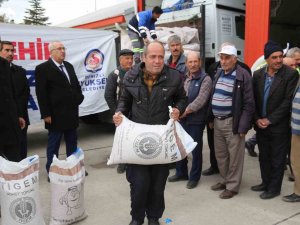Çamelili Çiftçilere Tohum Desteği Sürüyor