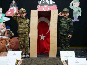 Minikler Çanakkale Zaferi’ni Böyle Kutladı