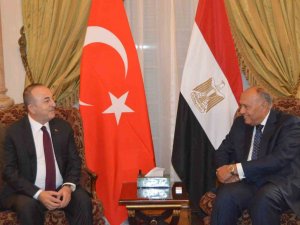 Bakan Çavuşoğlu, Mısırlı Mevkidaşı Shoukry İle Görüştü